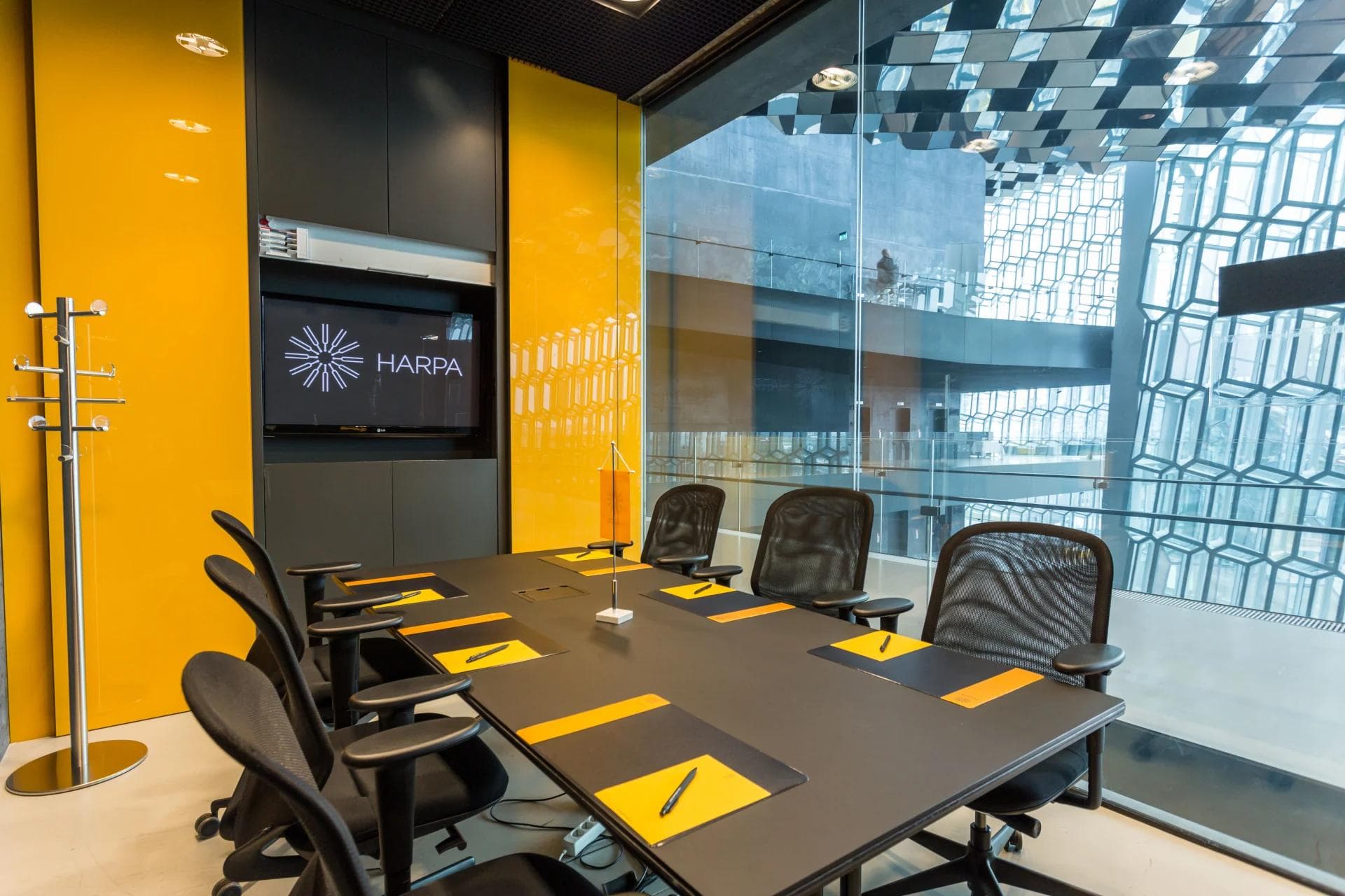 Nes, Vík, Vör and Sund meeting room